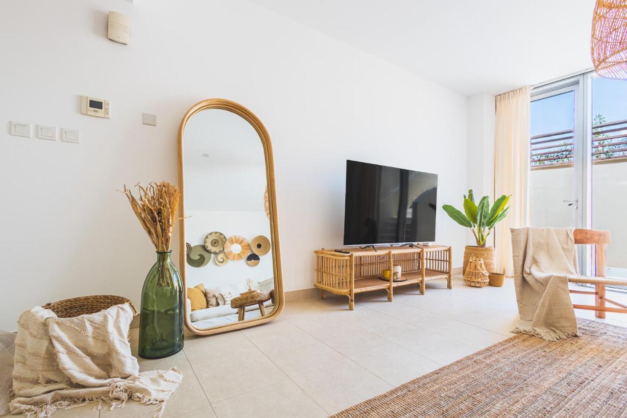 Apartment Voyage Al Zeina With Access Abu Dhabi
